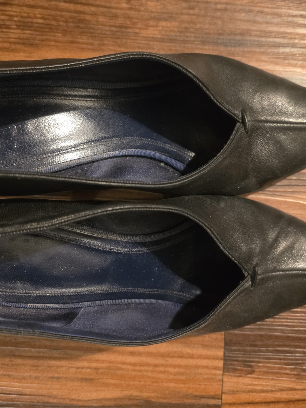 Classic Pointed Toe Women's Flats - Black - Picture 9 of 9